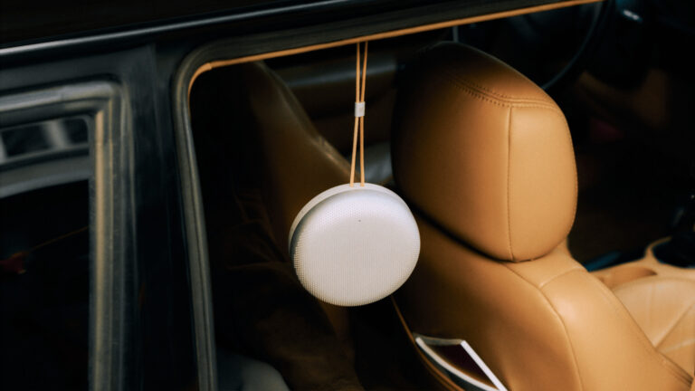 Bang & Olufsen Beosound A1 3rd Gen